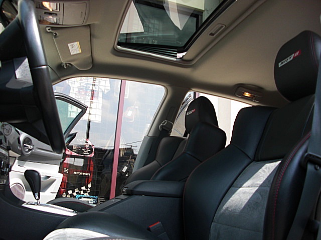 SRT8magBlk/1w55.JPG