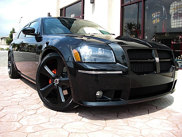 SRT8magBlk/1w45.JPG