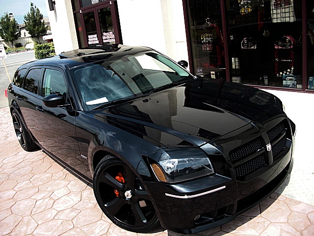 SRT8magBlk/1w45.JPG