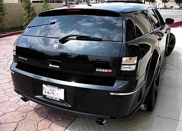 SRT8magBlk/1w11.JPG
