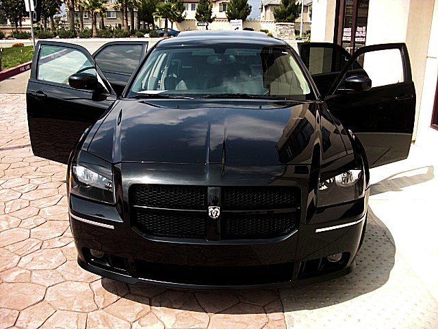 SRT8magBlk/1w45.JPG