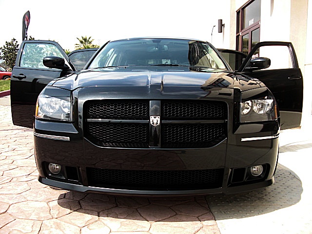 SRT8magBlk/1w45.JPG
