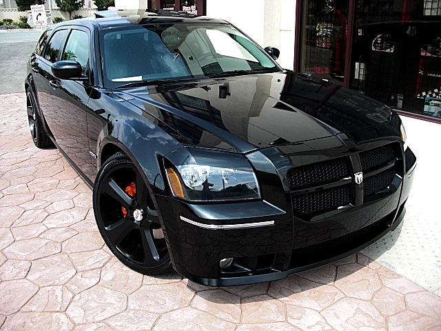 SRT8magBlk/1w62.JPG