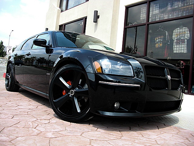 SRT8magBlk/1w62.JPG
