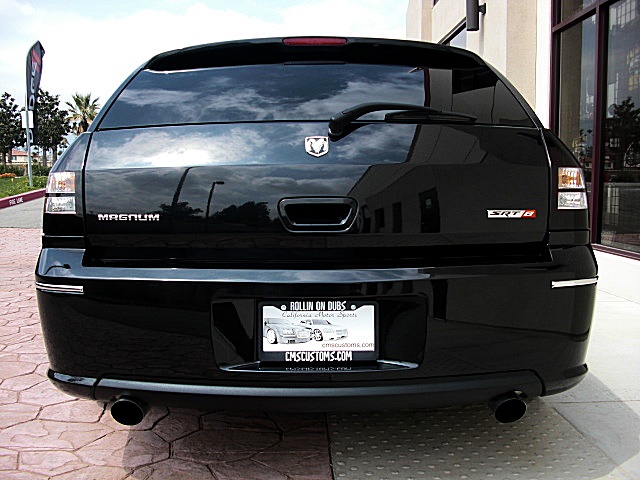 SRT8magBlk/1w11.JPG