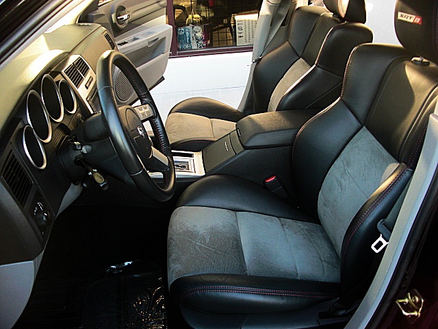 SRT8magBlk/1y38.JPG