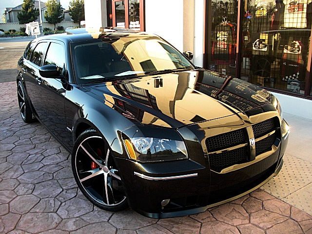 SRT8magBlk/1y27.JPG