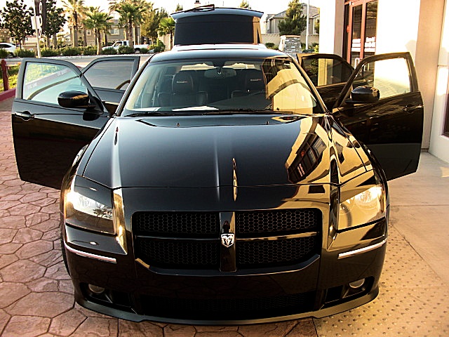 SRT8magBlk/1y27.JPG