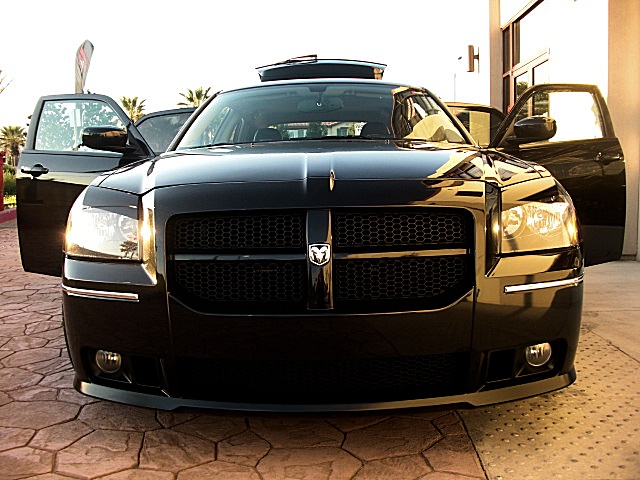 SRT8magBlk/1y27.JPG