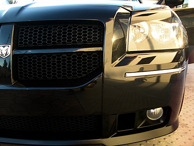 SRT8magBlk/1y40.JPG