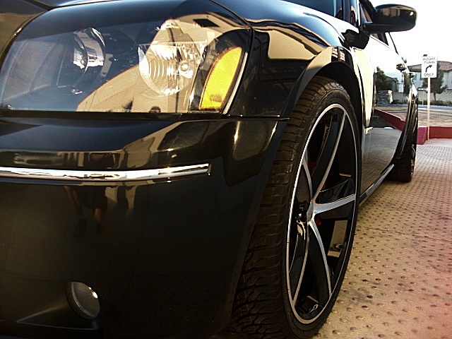 SRT8magBlk/1y40.JPG