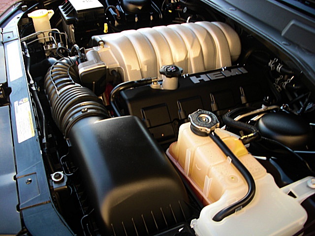 SRT8magBlk/1y44.JPG