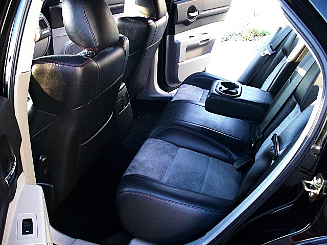 SRT8magBlk/new0512.JPG