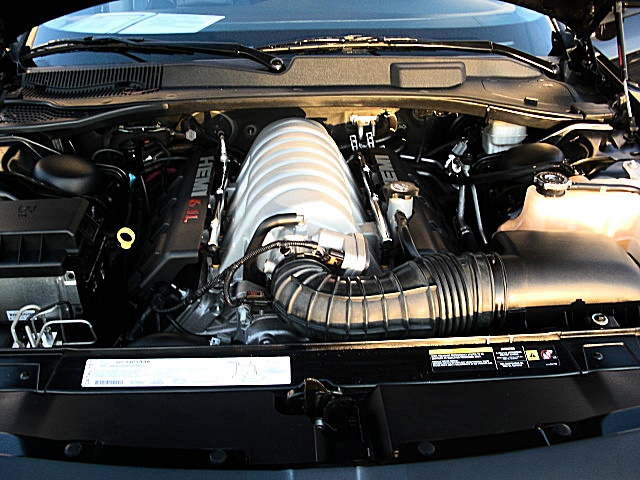 SRT8magBlk/new0516.JPG