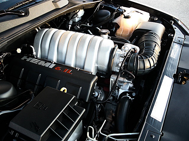SRT8magBlk/new0516.JPG