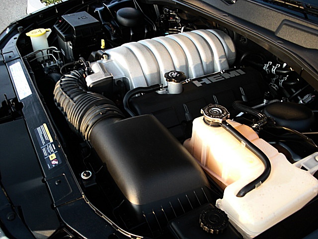 SRT8magBlk/new0516.JPG