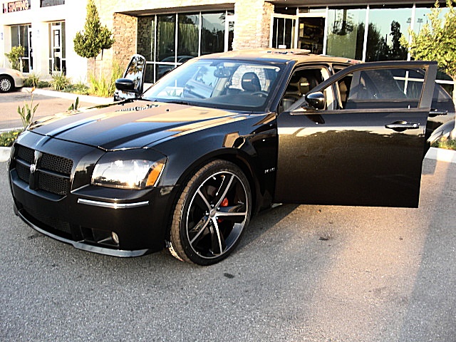 SRT8magBlk/new0539.JPG