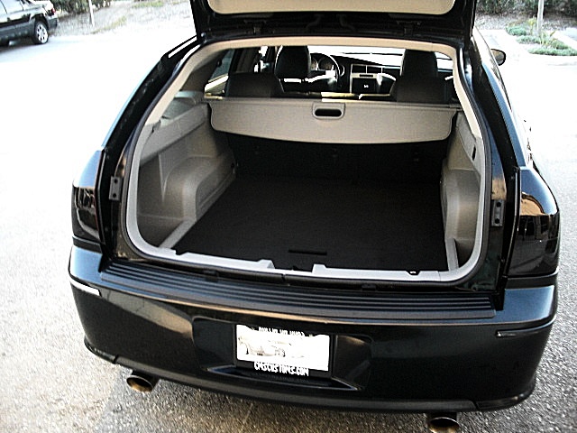 SRT8magBlk/new0539.JPG