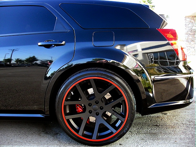 SRT8magBlk/new3081.jpg