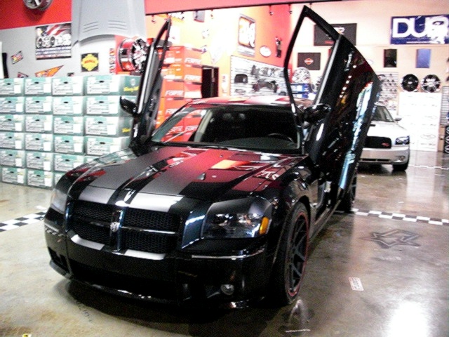 SRT8magBlk/new3081.jpg