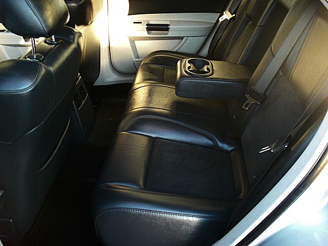 SRT8silver300/1a53.JPG