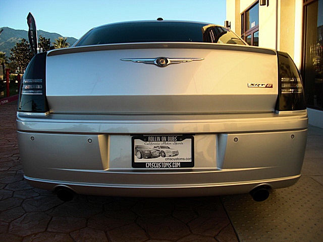SRT8silver300/1q33.JPG