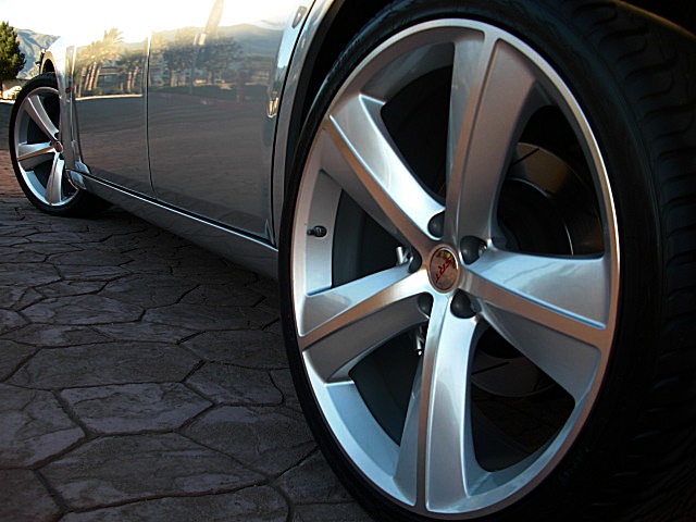 SRT8silver300/1q3.JPG