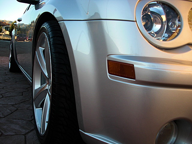SRT8silver300/1q48.JPG