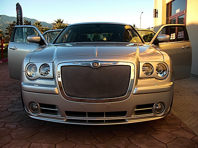 SRT8silver300/1q58.JPG