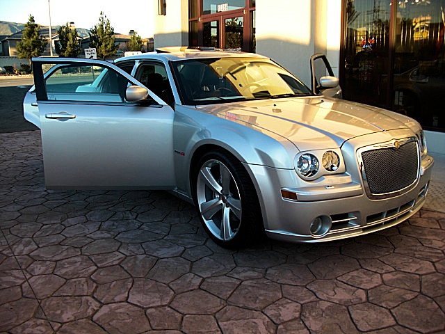 SRT8silver300/1q58.JPG