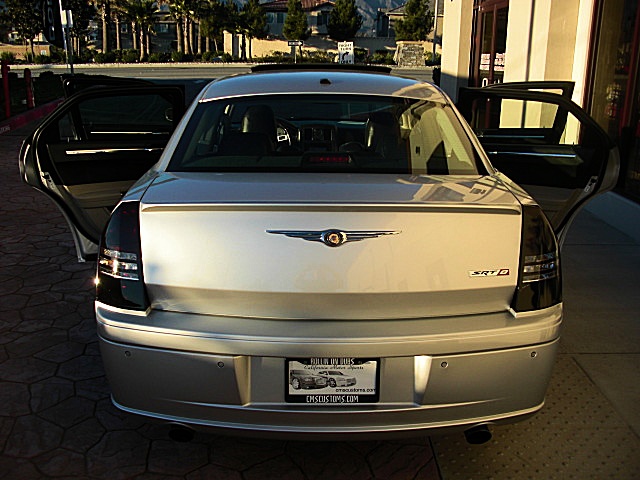 SRT8silver300/1q58.JPG