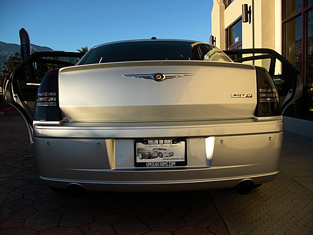 SRT8silver300/1q58.JPG