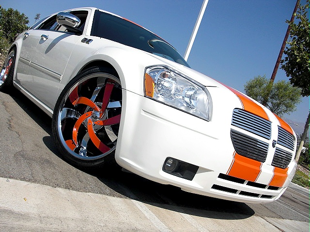 StripeCars/stripesmagBlk2.jpg
