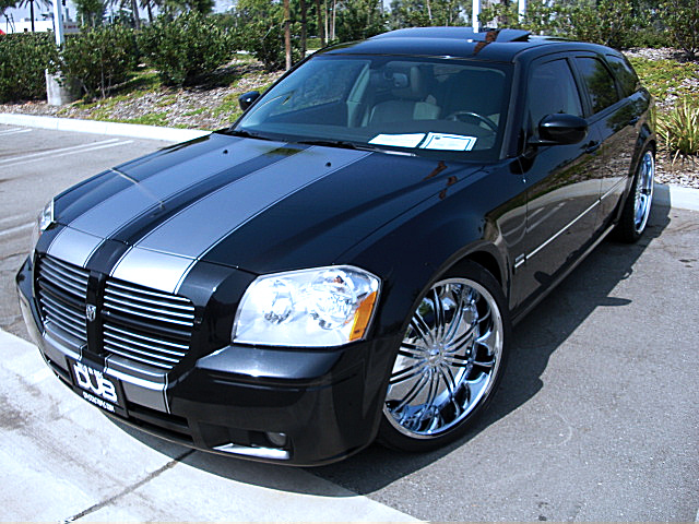 StripeCars/stripesmagBlk2.jpg